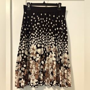 Elegant Black Polyester Skirt